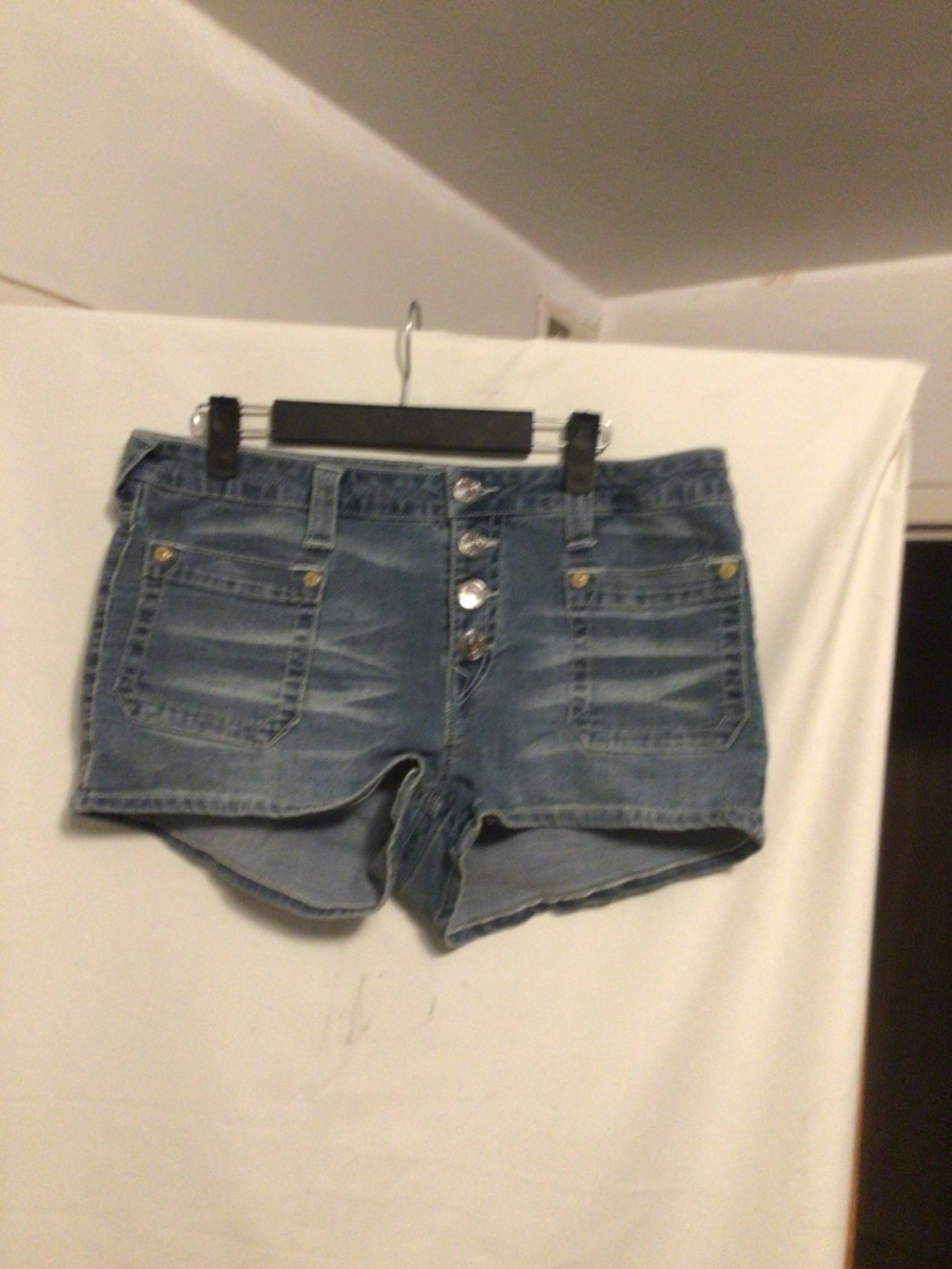 True Religion Mid Rise denim shorts SZ 32 New Other